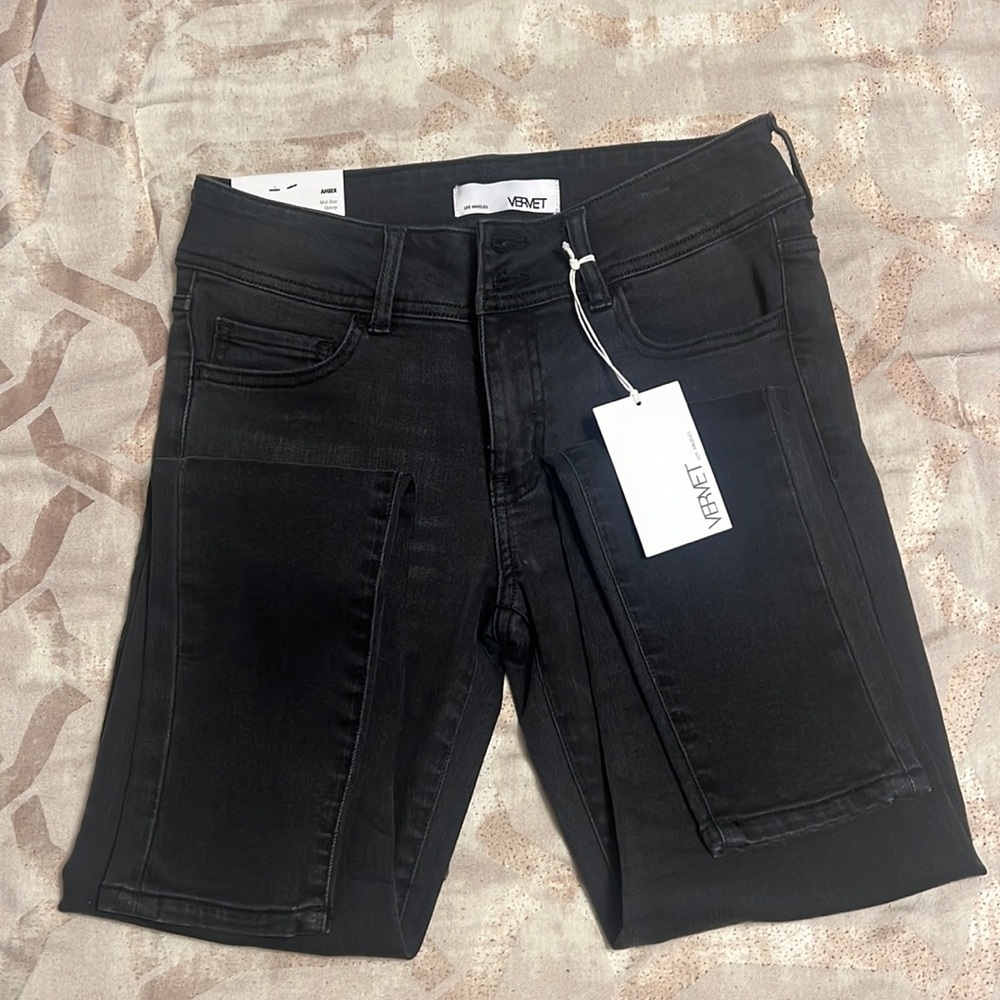 Vervet mid-rise black skinny jeans. Brand new